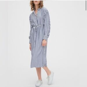 LIKE NEW Gap Tie Waist Midi Shirt Dress